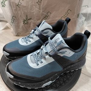 NEW Women KURU Atom Trail Blue & Midnight Black Trail Running Hiking Shoe SZ 7.5